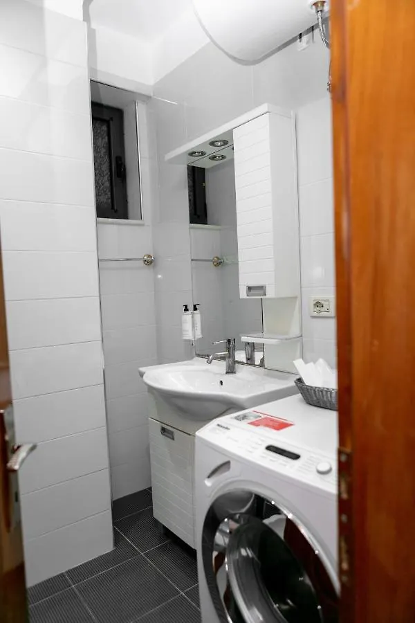 Spacious City Paradise - 3Br Apt In The Heart Of Tirana 0*,  Albania